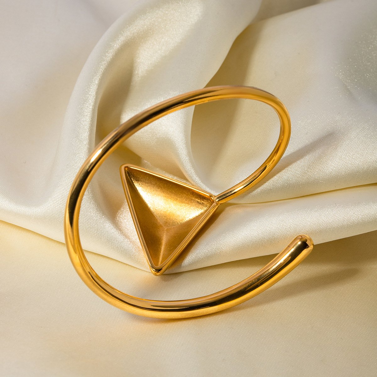 Pulseira Nayla banhada a ouro 18k