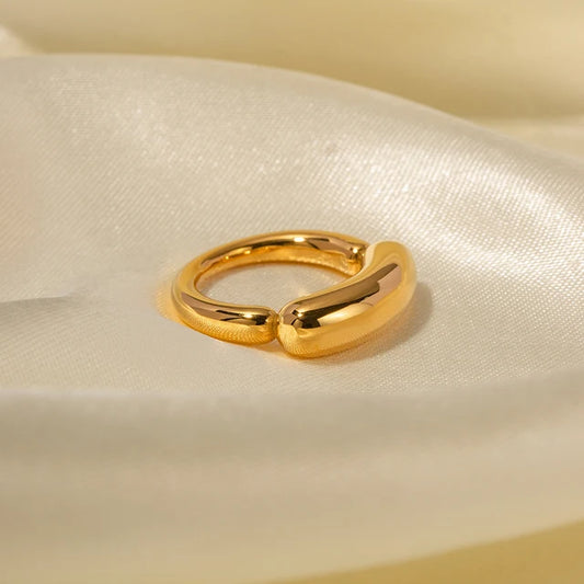 Anel Liora banhado a ouro 18k