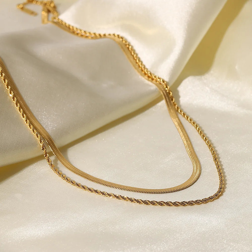 Colar Amélise banhado a ouro 18k