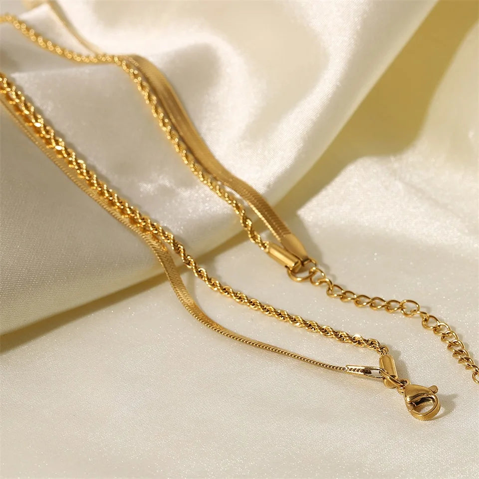 Colar Amélise banhado a ouro 18k