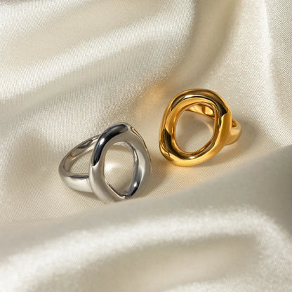 Anel Valérian banhado a ouro 18k