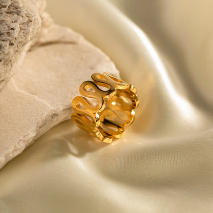 Anel Noémie banhado a ouro 18k