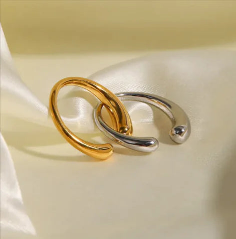 Anel Luzia banhado a ouro 18k